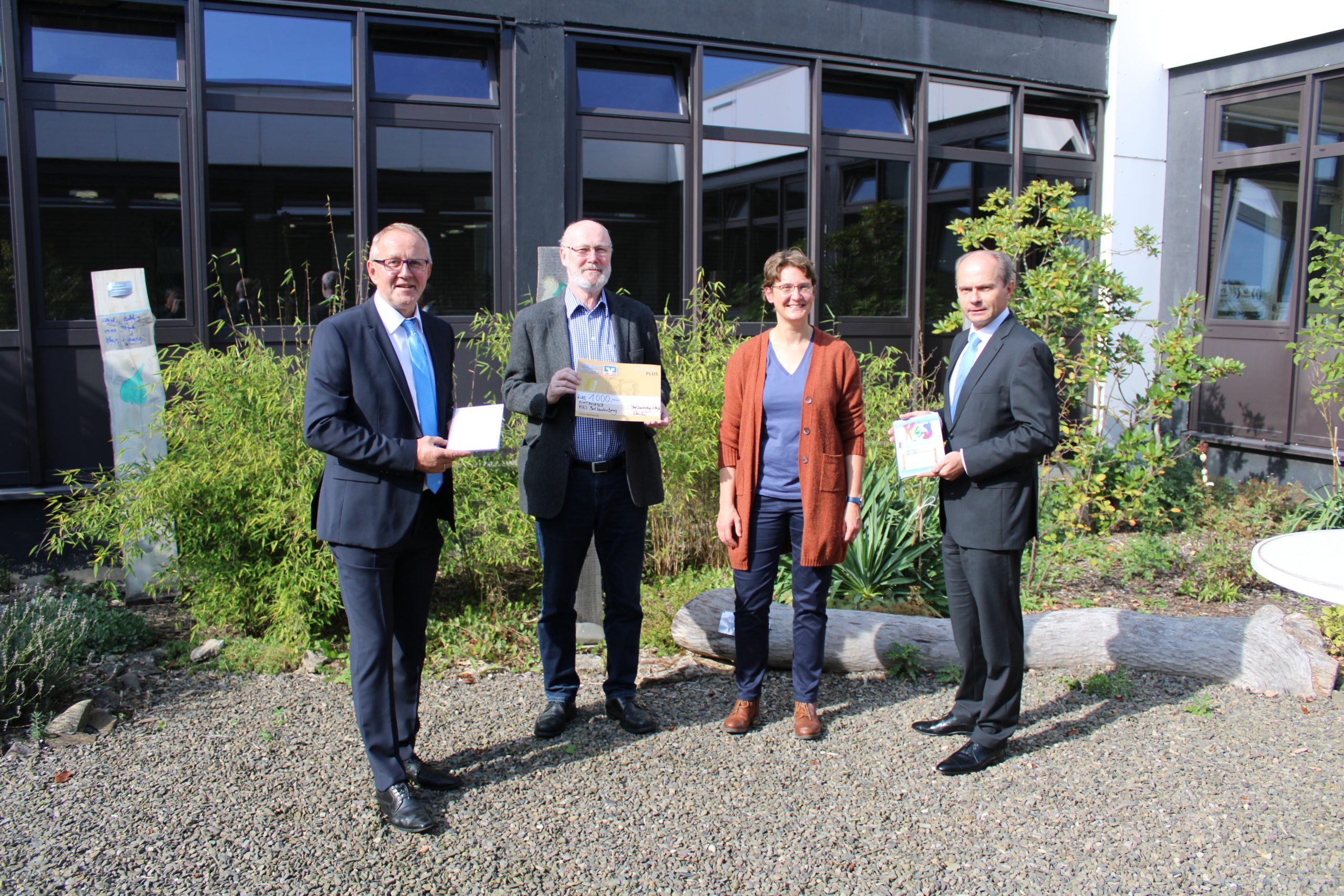 Read more about the article Wettbewerb: Gestalte das Deckblatt vom neuen Schulplaner